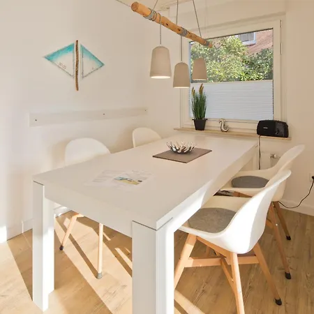 36-05 - Apartment