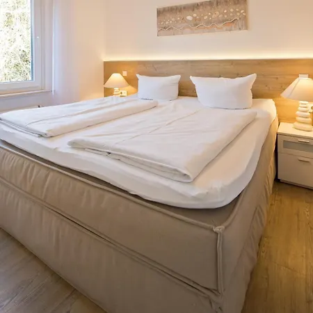 Apartment 36-05 - *